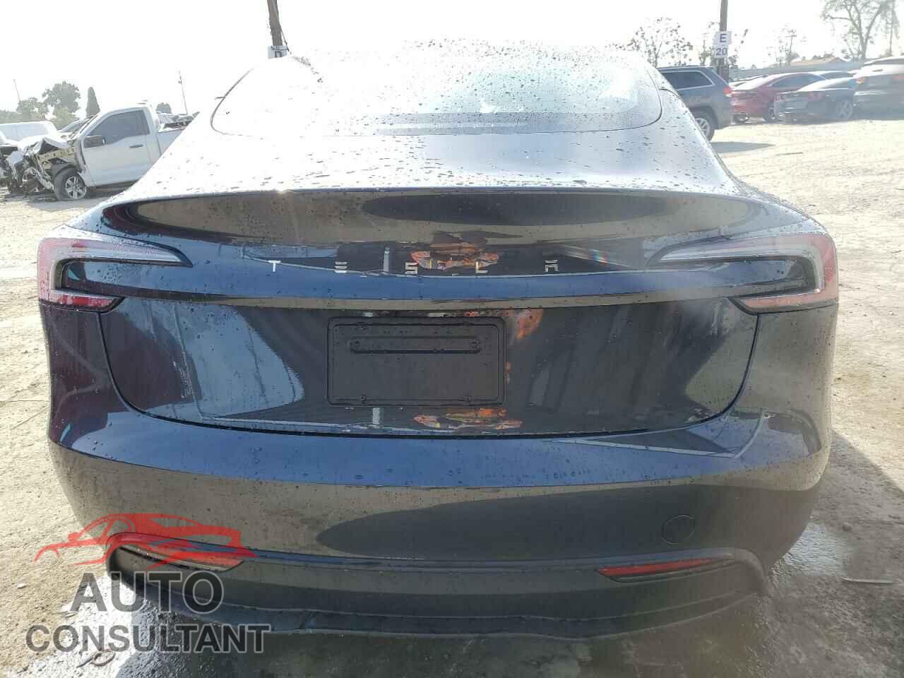 TESLA MODEL 3 2024 - 5YJ3E1EA3RF735124