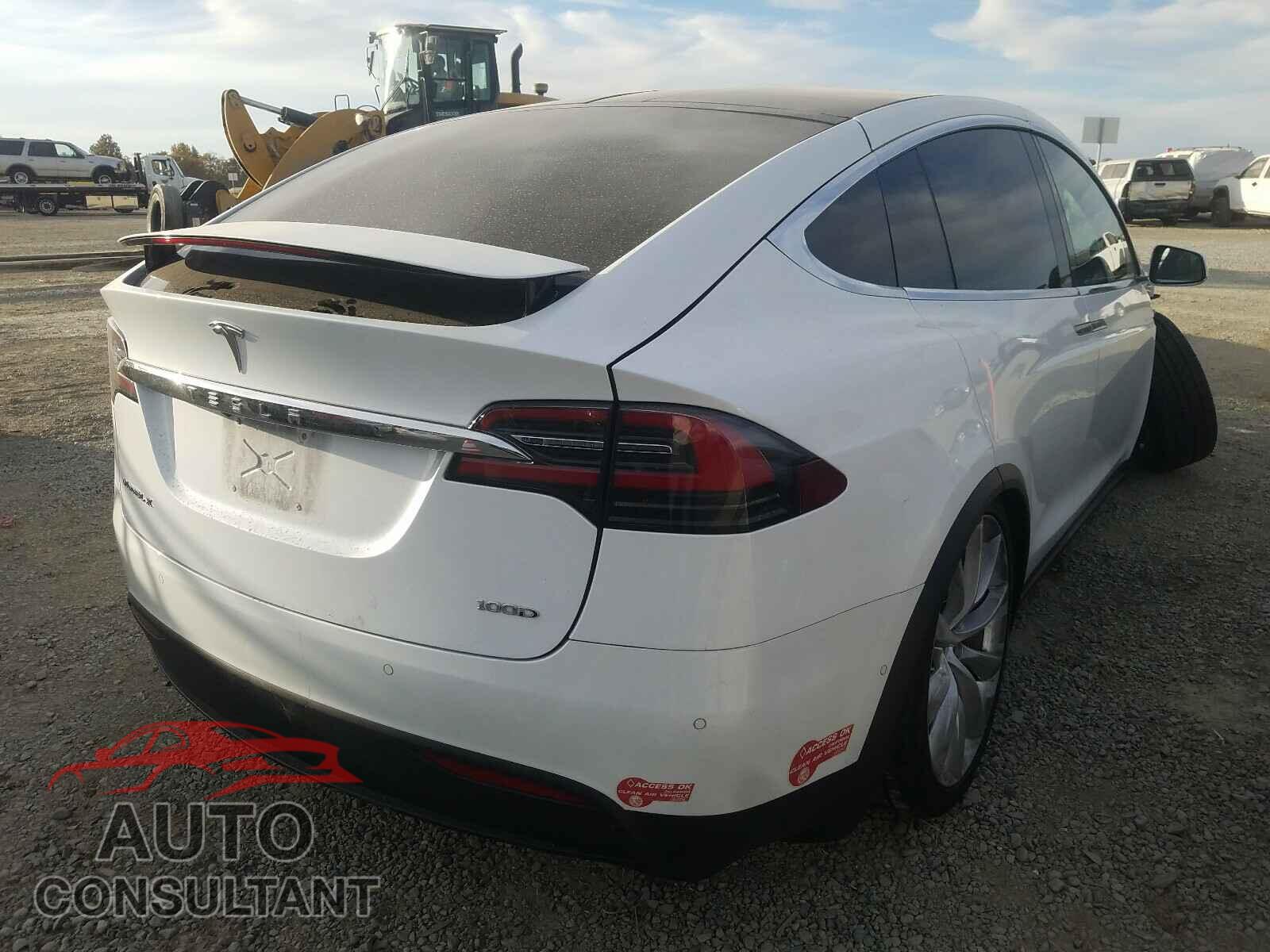 TESLA MODEL X 2017 - 5YJXCAE21HF044172