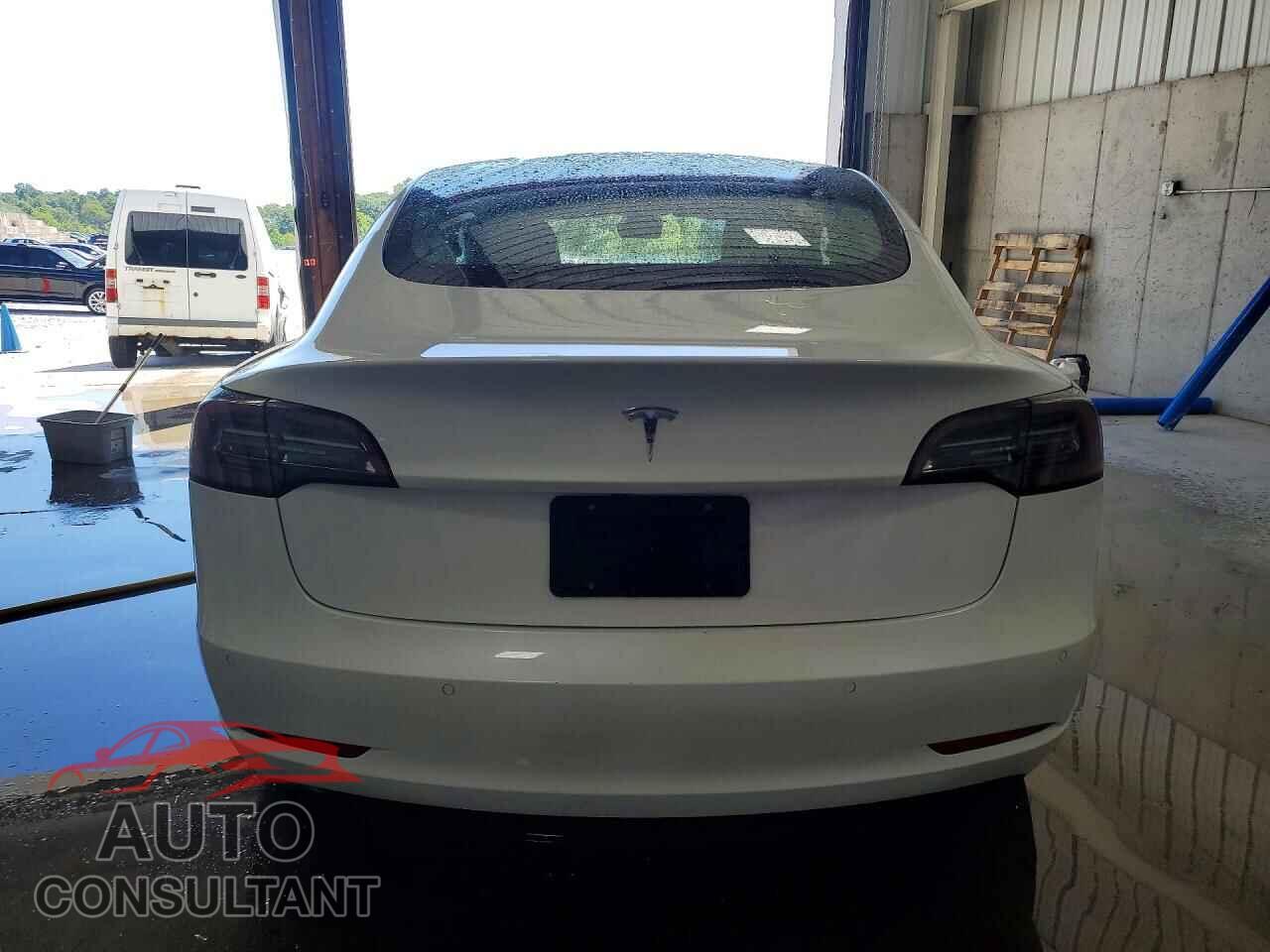 TESLA MODEL 3 2022 - 5YJ3E1EA5NF285504