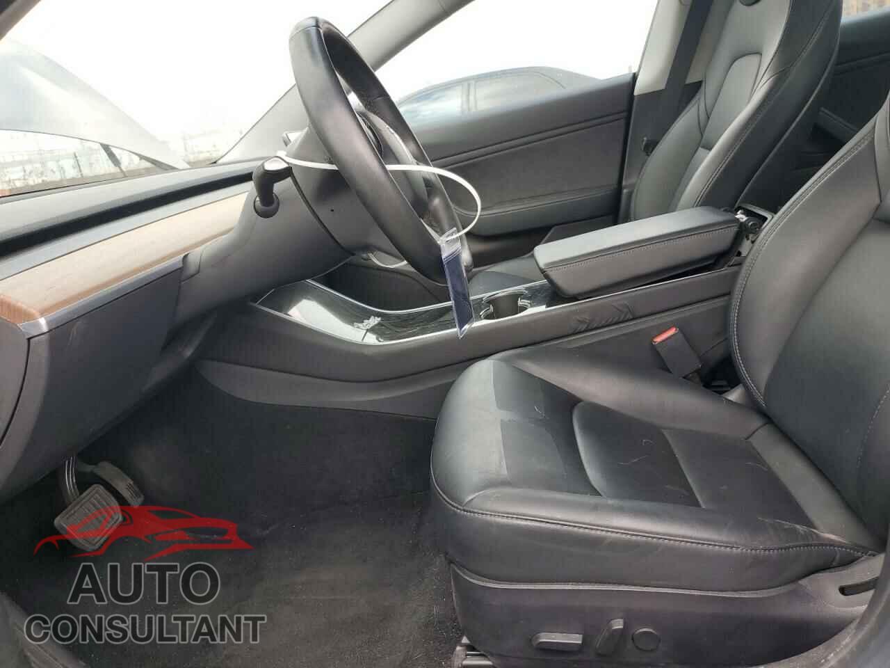 TESLA MODEL 3 2019 - 5YJ3E1EA3KF331357
