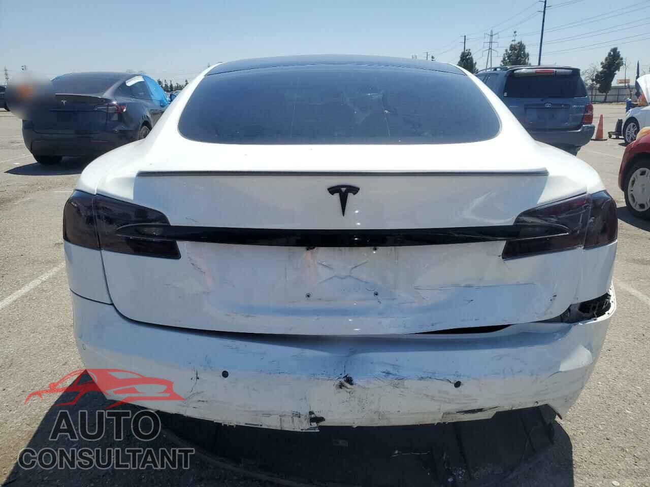 TESLA MODEL S 2020 - 5YJSA1E42LF401157