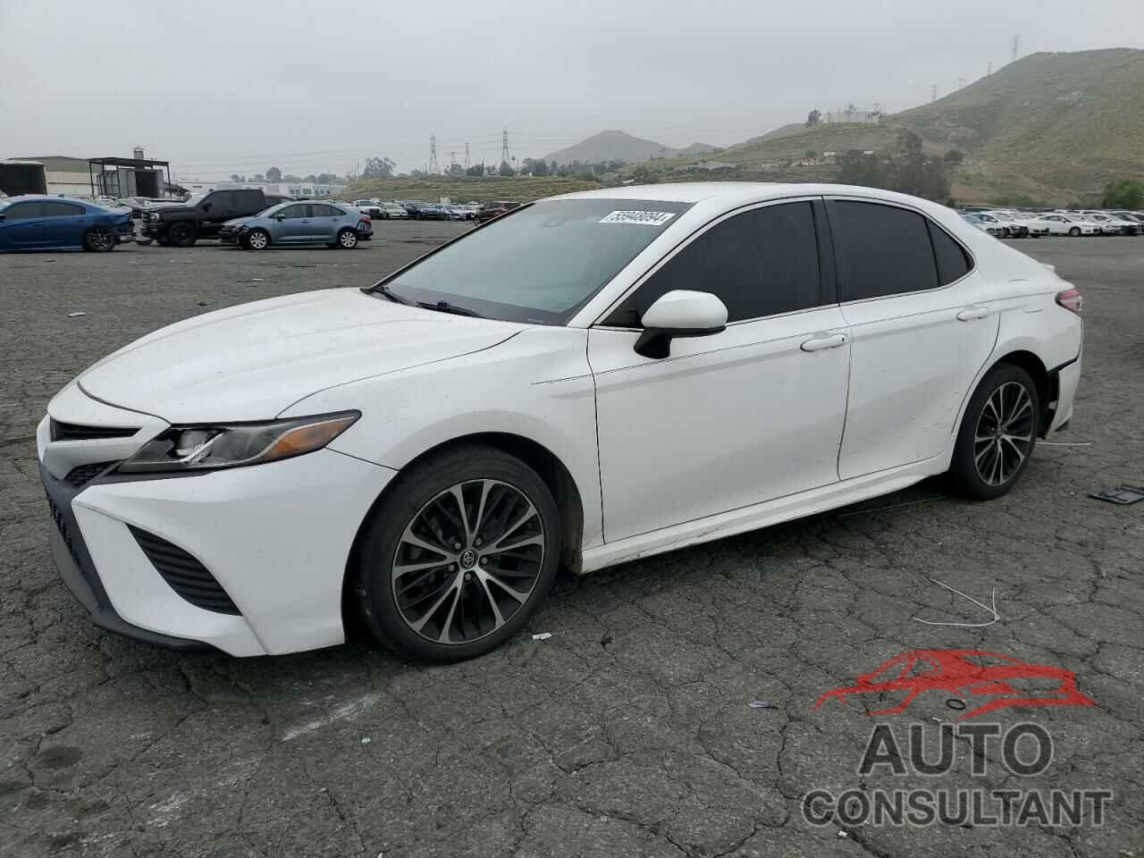 TOYOTA CAMRY 2018 - 4T1B11HK7JU522194