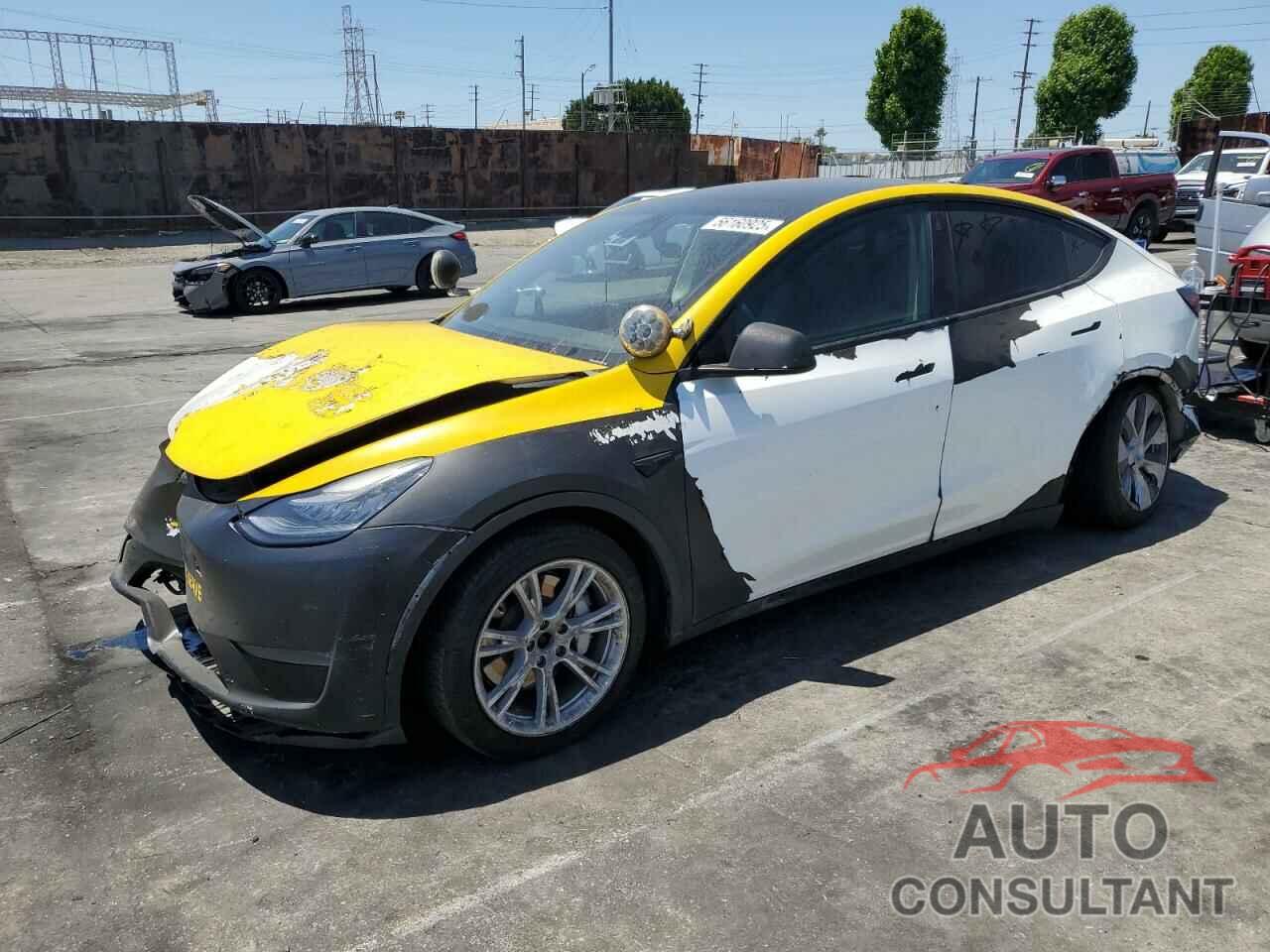 TESLA MODEL Y 2021 - 5YJYGDEE0MF073631