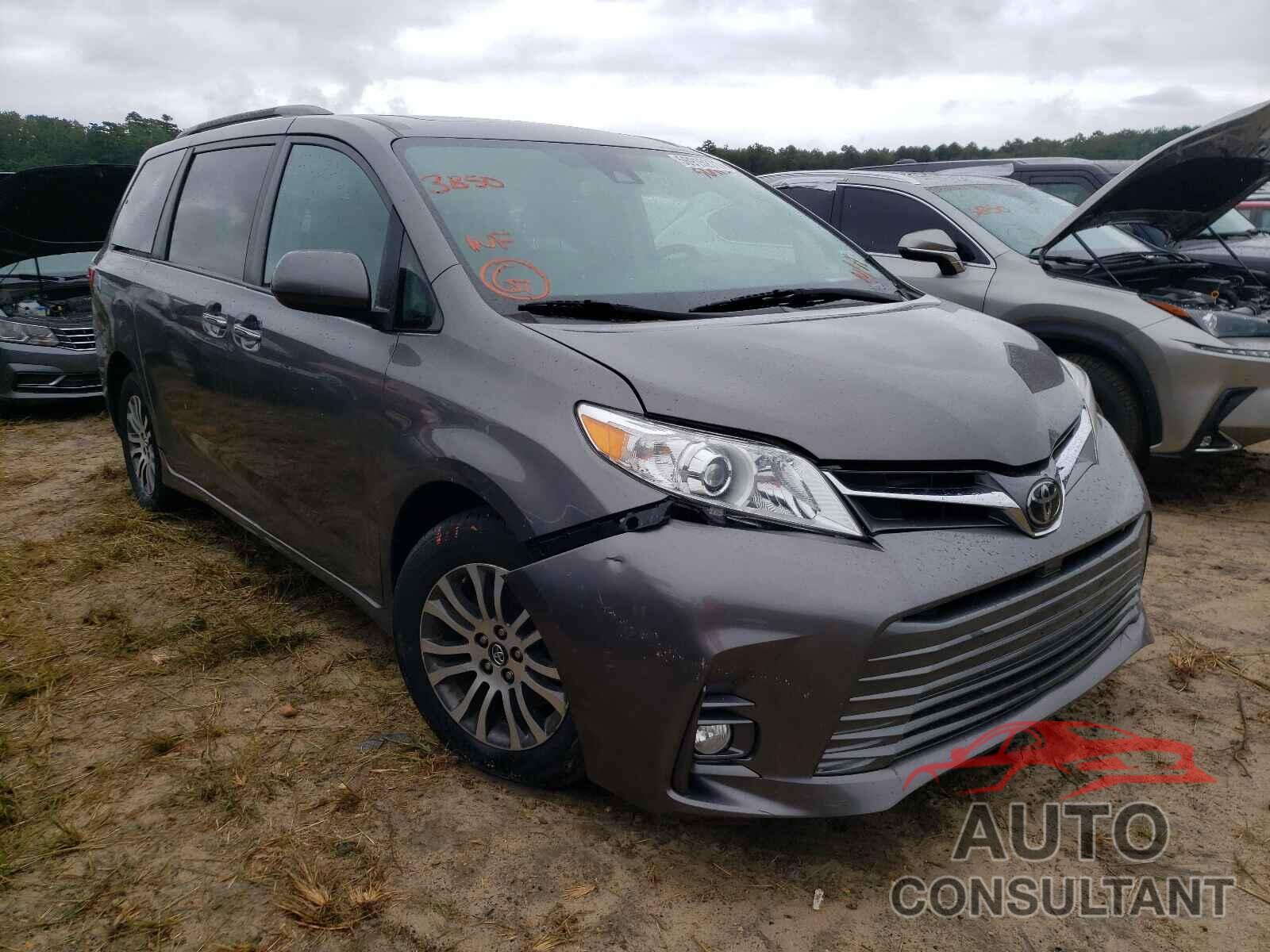 TOYOTA SIENNA 2018 - 5TDYZ3DC1JS917509