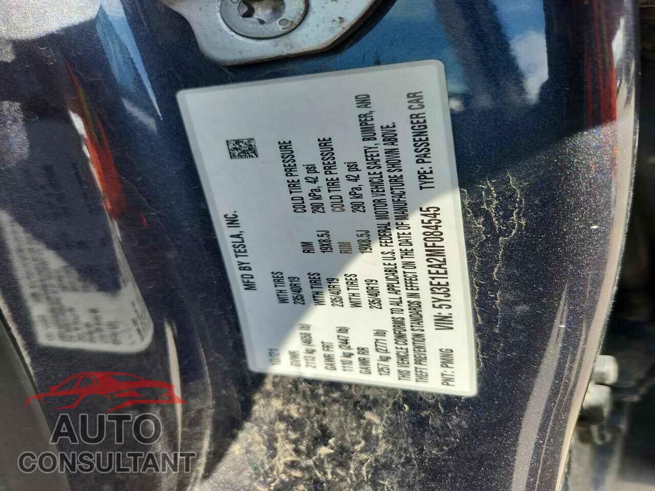 TESLA MODEL 3 2021 - 5YJ3E1EA2MF084545