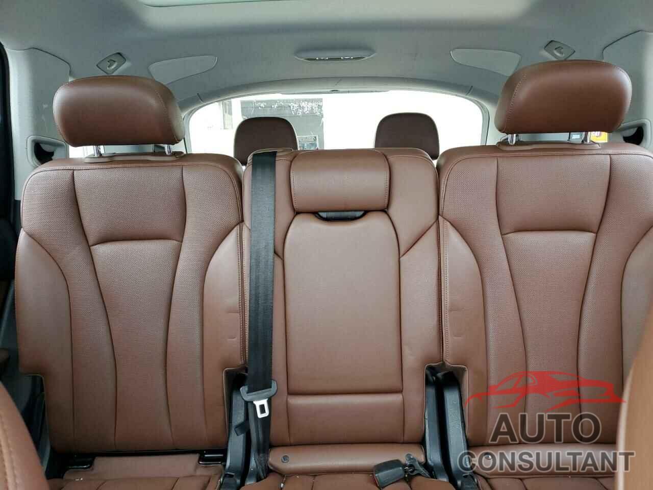 AUDI Q7 2019 - WA1LHAF79KD024240