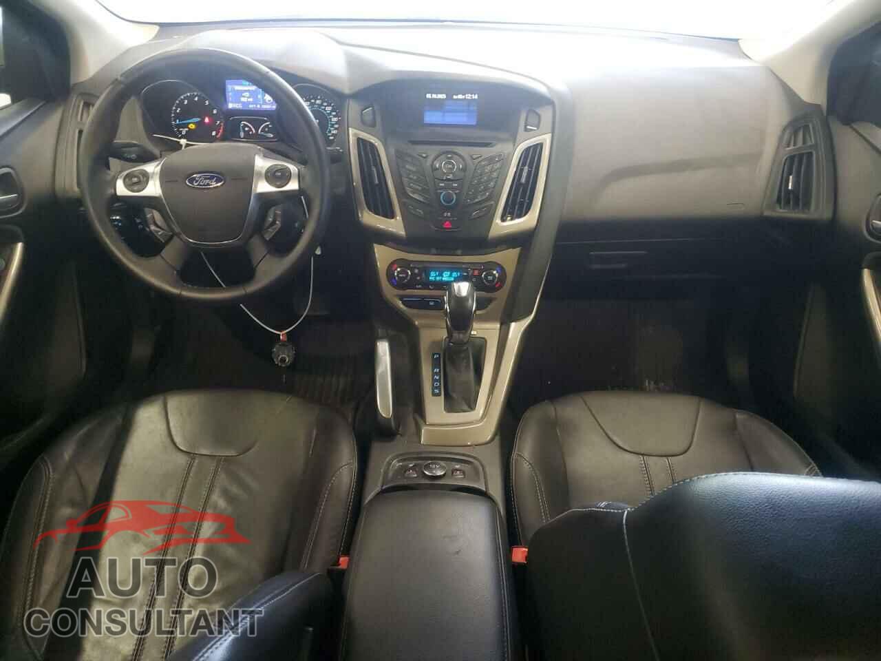 FORD FOCUS 2012 - 1FAHP3M22CL460104