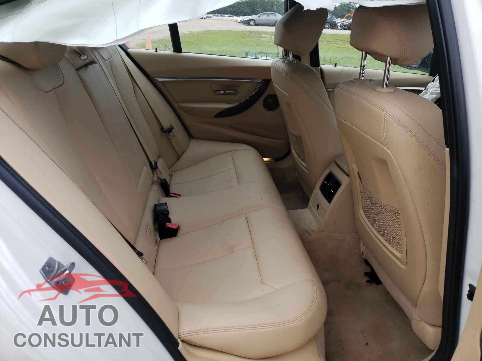 BMW 3 SERIES 2016 - WBA8E9G55GNU28697