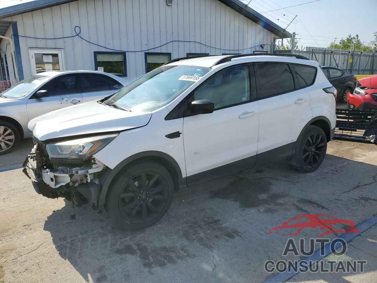 FORD ESCAPE 2017 - 1FMCU0GD2HUC55808