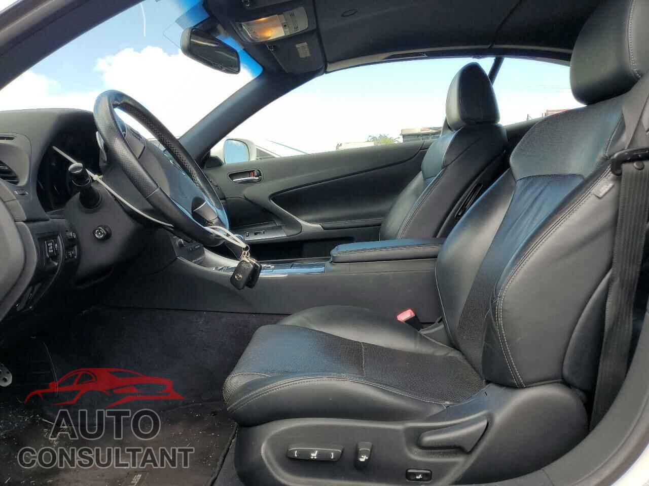 LEXUS IS 2013 - JTHFF2C27D2528371