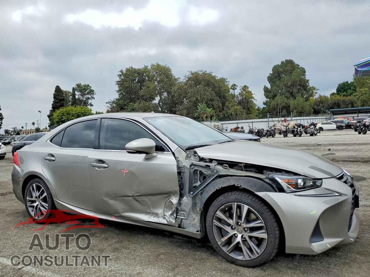 LEXUS IS 2020 - JTHAA1D27L5108785