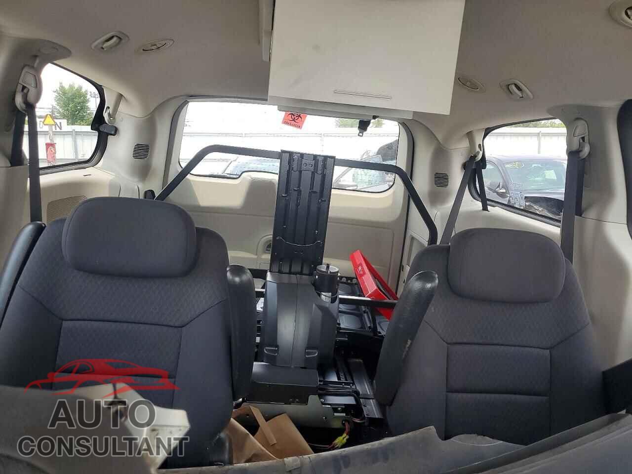 DODGE CARAVAN 2010 - 2D4RN5D15AR417455