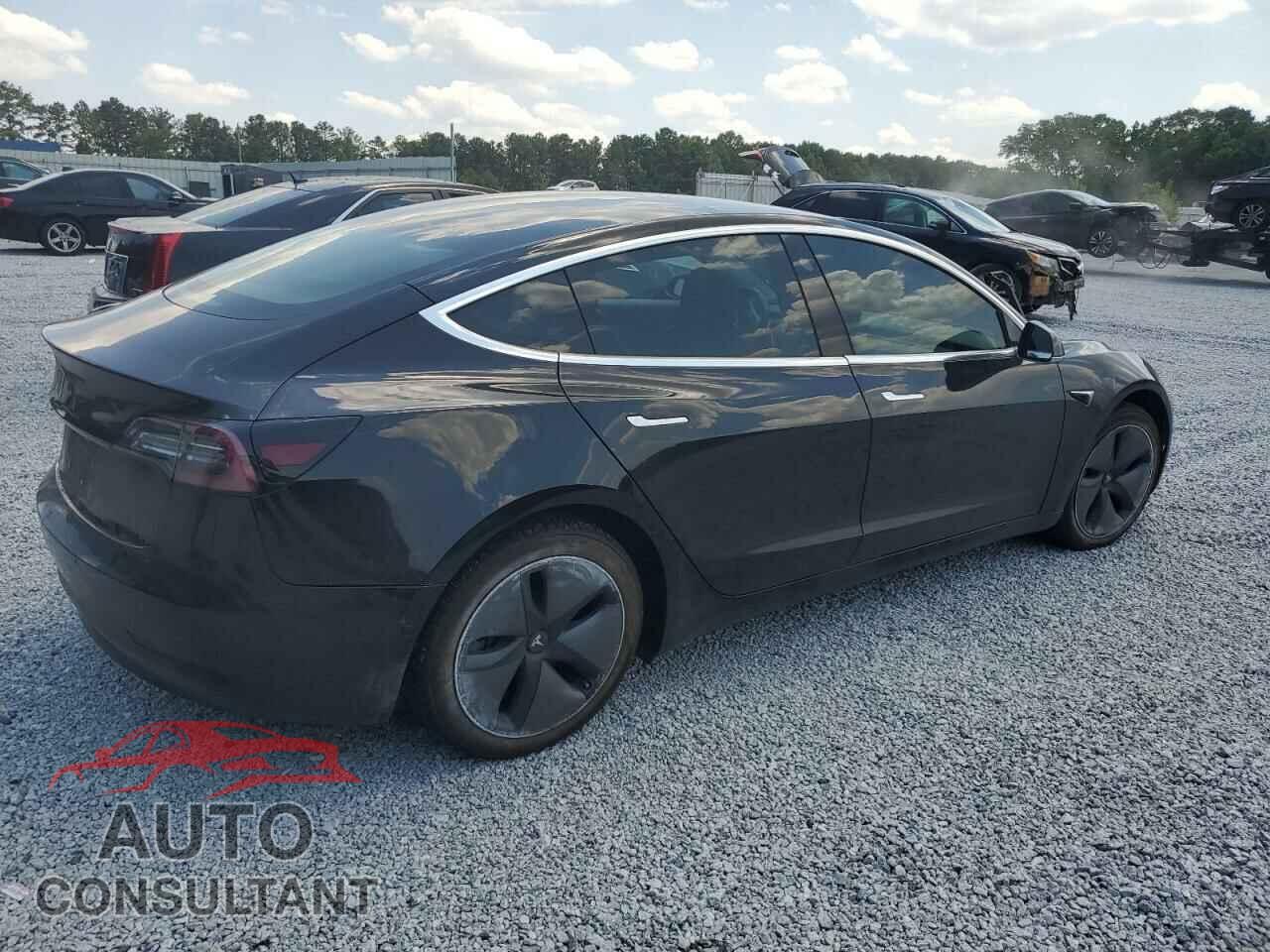 TESLA MODEL 3 2018 - 5YJ3E1EB8JF095568
