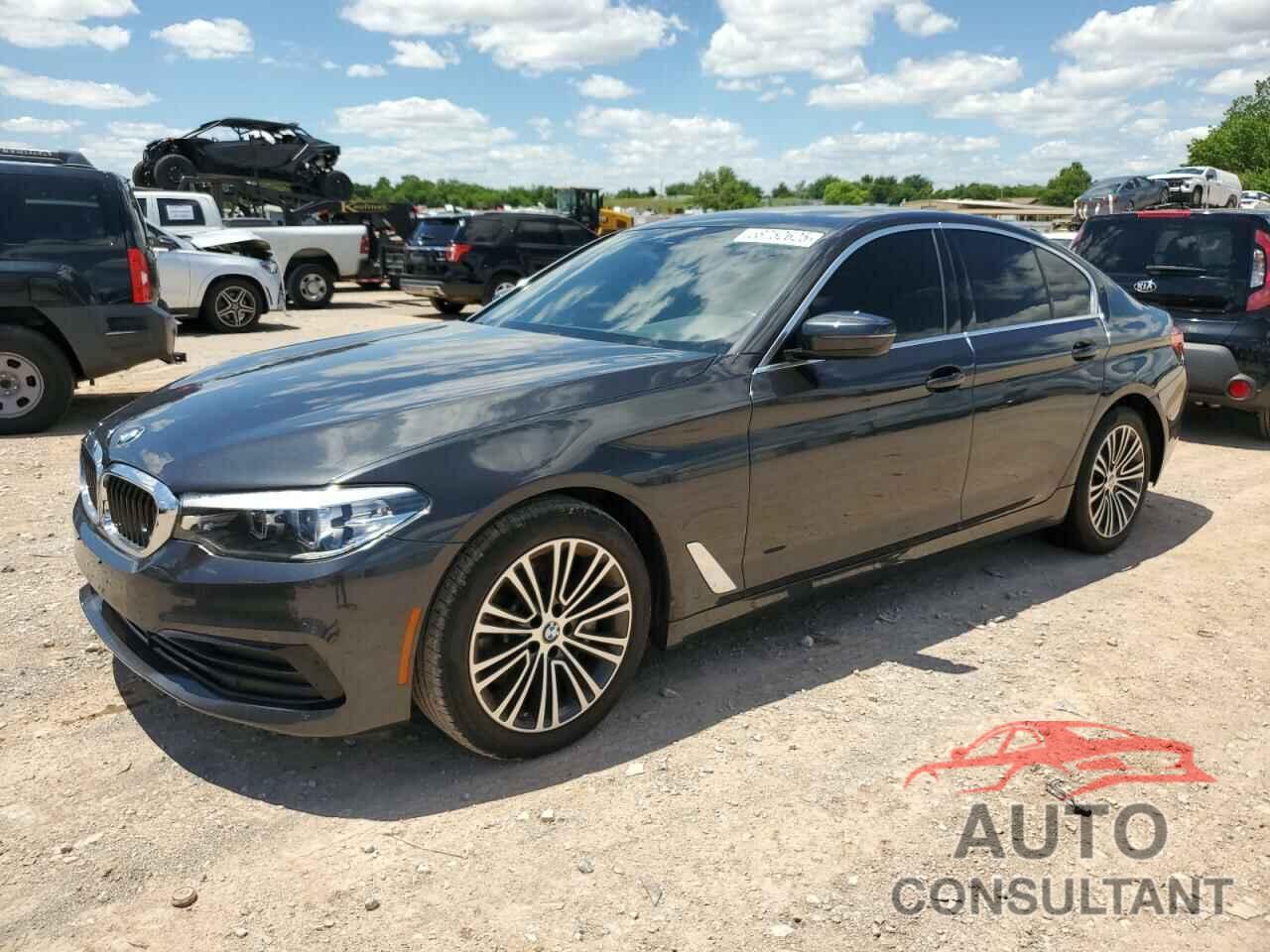 BMW 5 SERIES 2019 - WBAJA5C55KWA57767