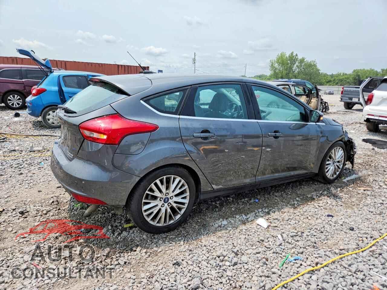 FORD FOCUS 2015 - 1FADP3N23FL247650