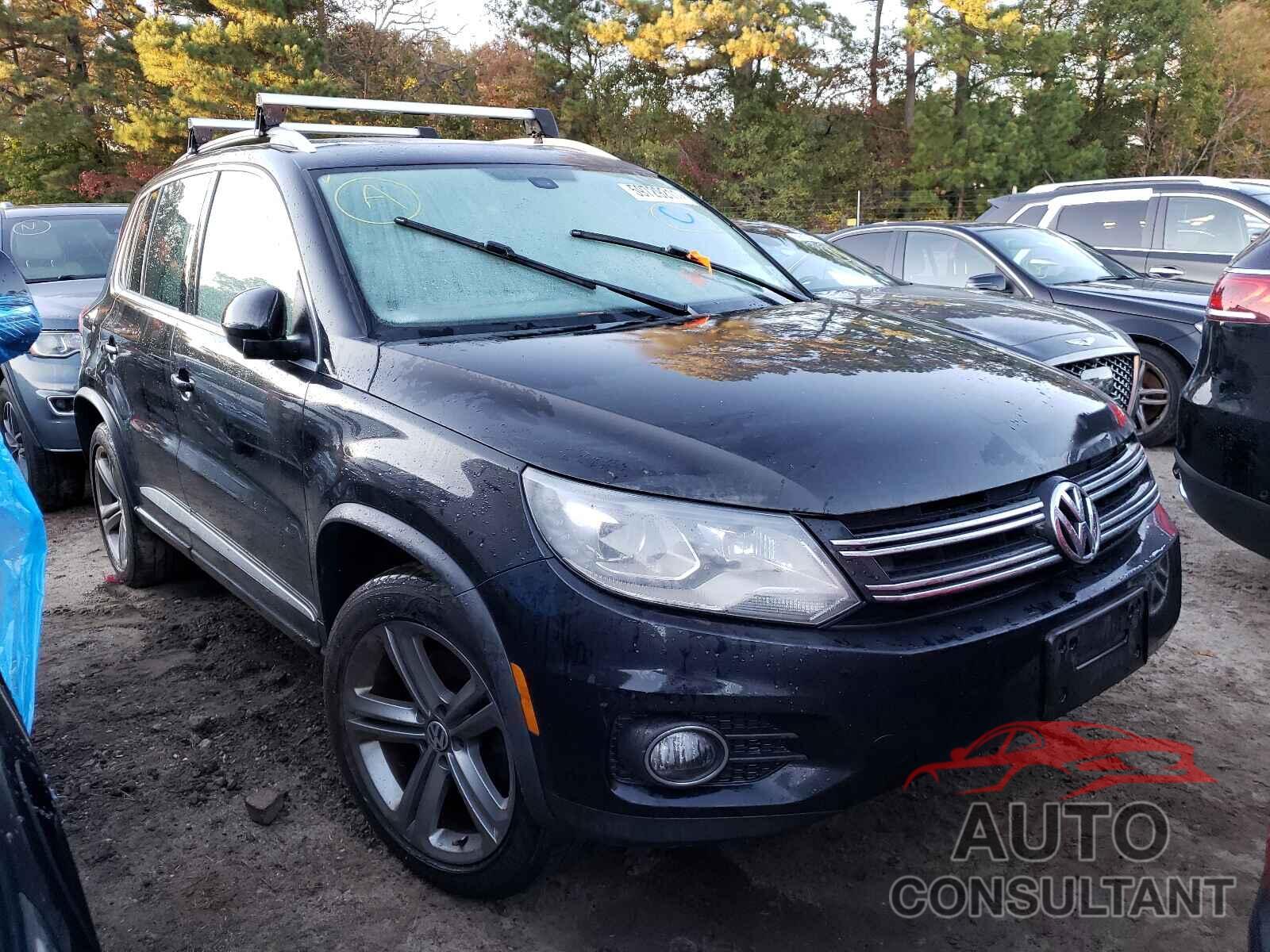 VOLKSWAGEN TIGUAN 2017 - WVGUV7AX5HK030257