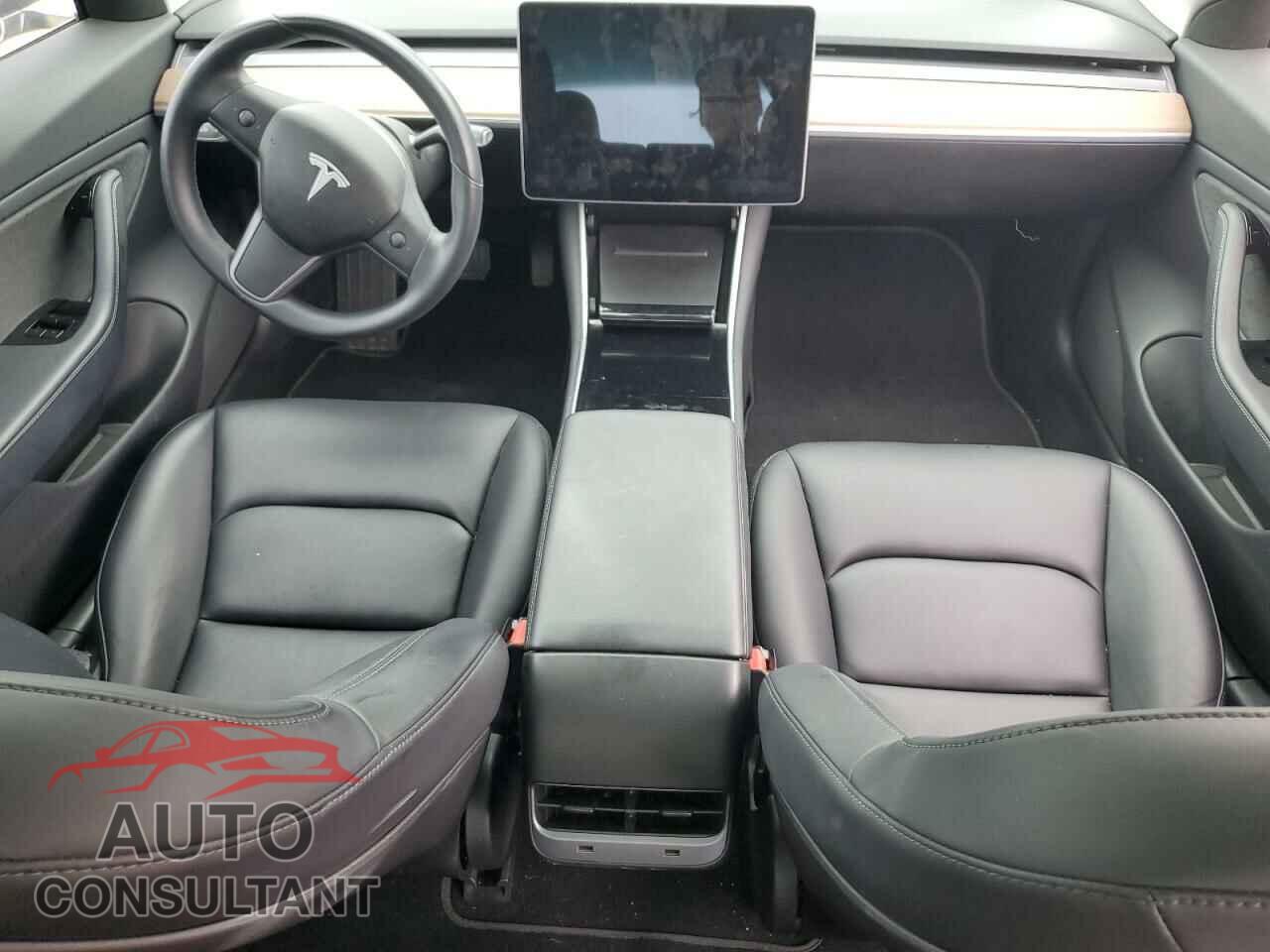 TESLA MODEL 3 2018 - 5YJ3E1EA0JF158136