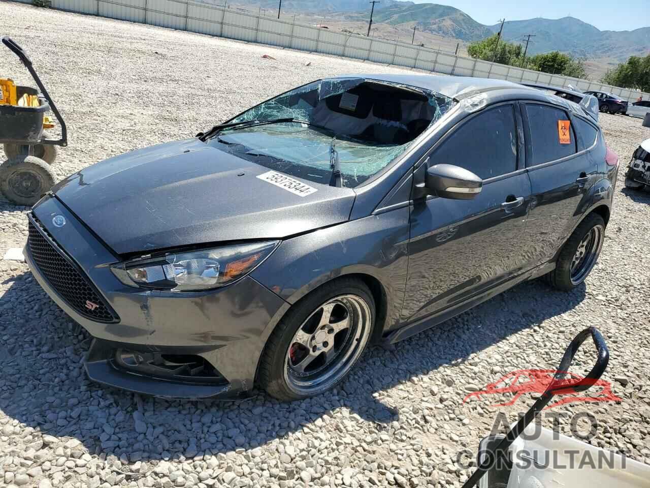 FORD FOCUS 2018 - 1FADP3L93JL260651