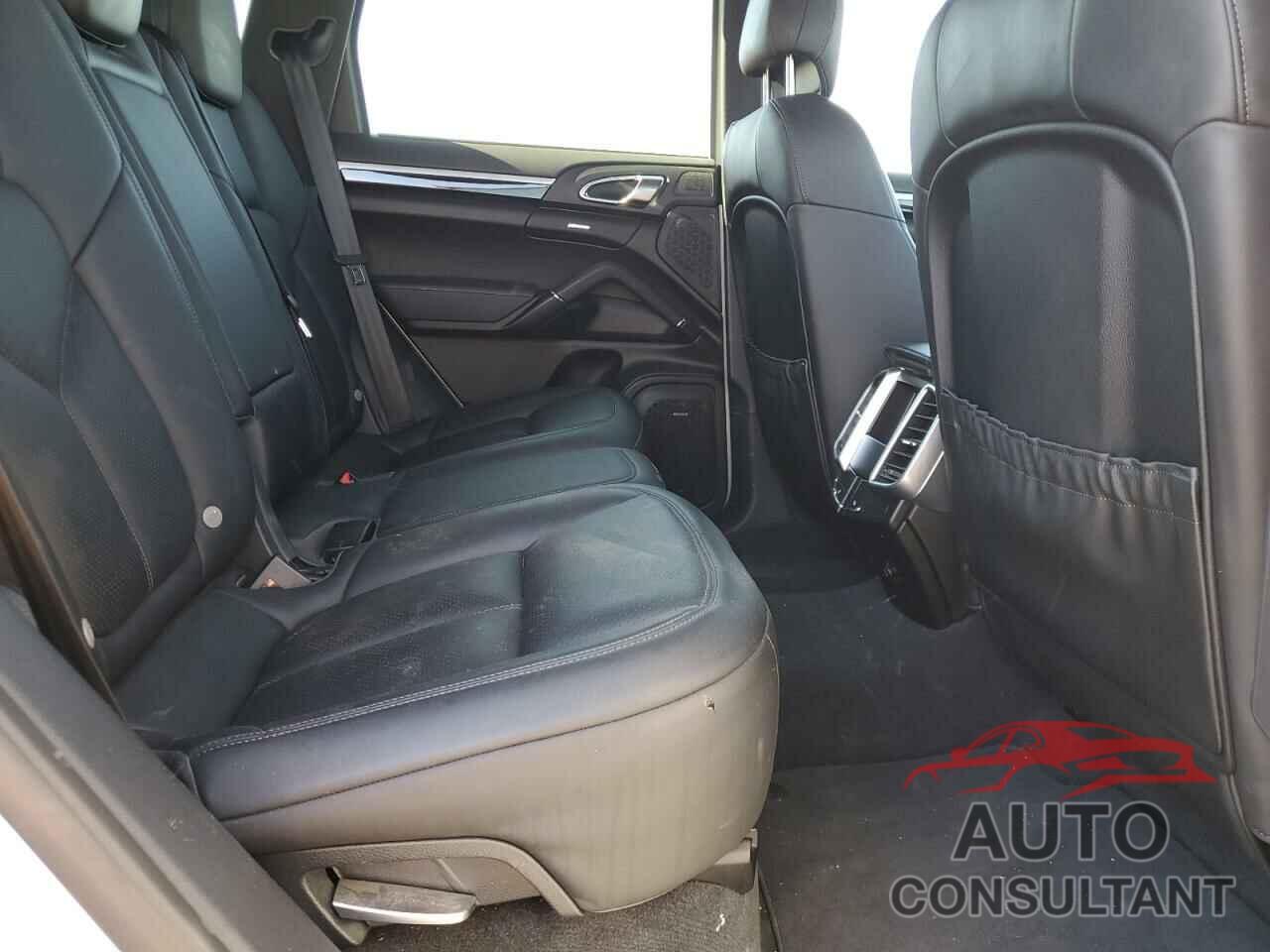 PORSCHE CAYENNE 2016 - WP1AE2A22GLA64260