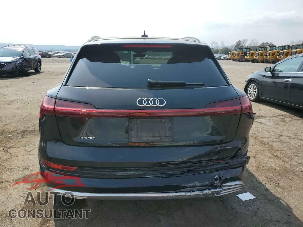 AUDI E-TRON 2019 - WA1VAAGEXKB010868