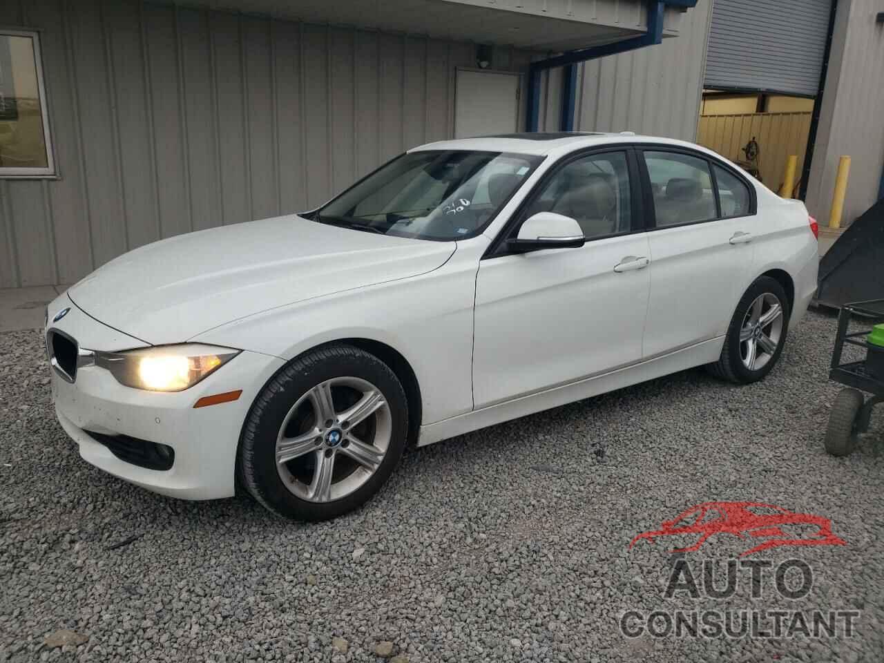 BMW 3 SERIES 2014 - WBA3B5G5XENS08304