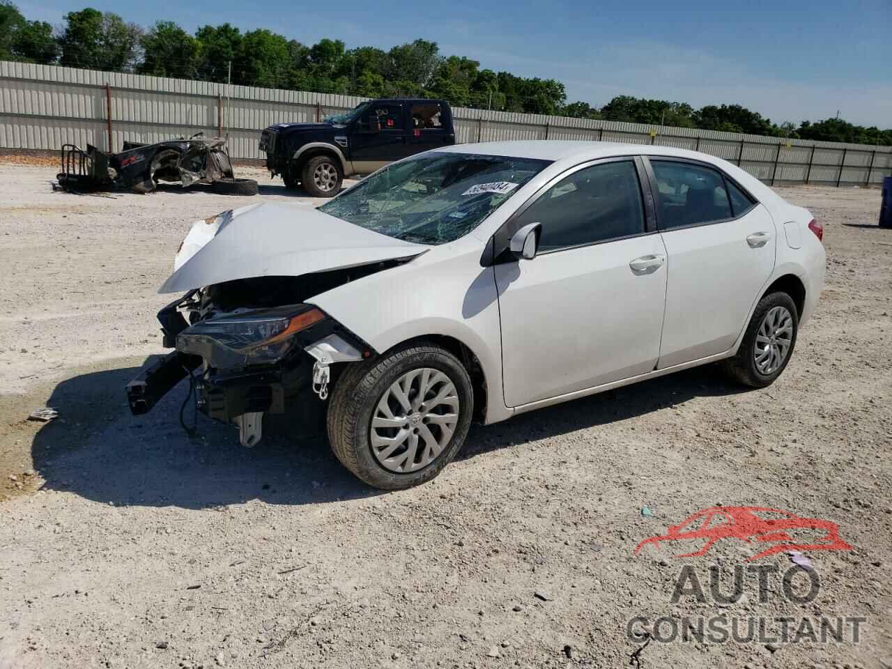 TOYOTA COROLLA 2018 - 5YFBURHE7JP789823