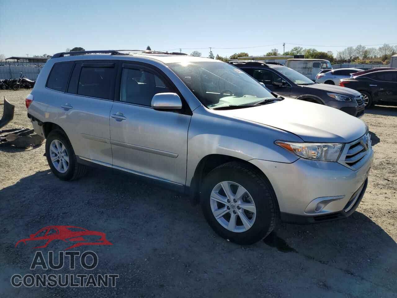 TOYOTA HIGHLANDER 2013 - 5TDBK3EH8DS248924