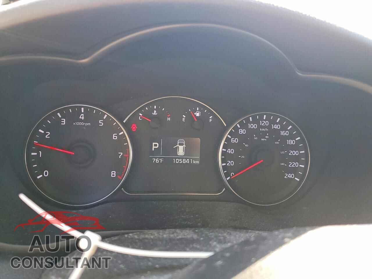 KIA RONDO 2014 - KNAHU8A33E7046187