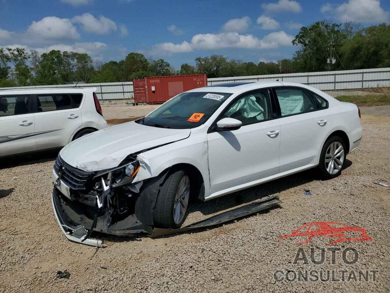 VOLKSWAGEN PASSAT 2019 - 1VWLA7A31KC000860
