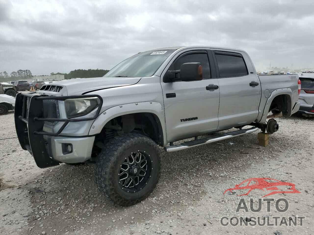 TOYOTA TUNDRA 2016 - 5TFDW5F17GX559222