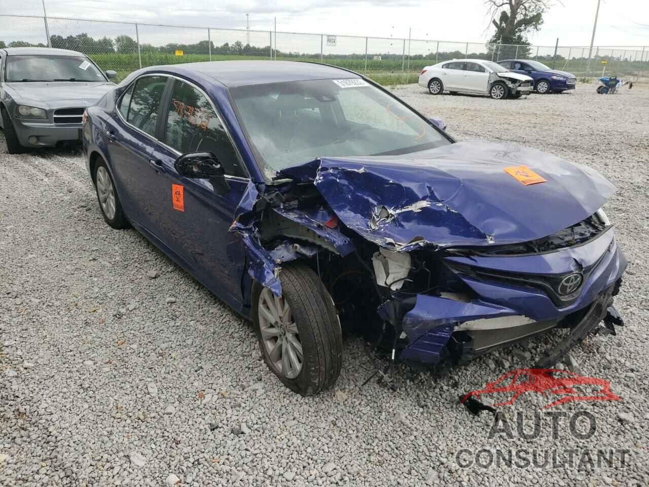 TOYOTA CAMRY 2018 - 4T1B11HK0JU619933