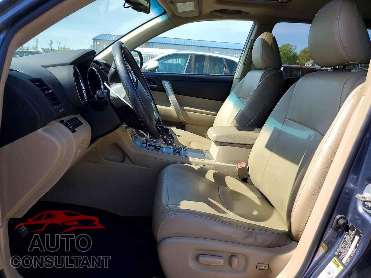TOYOTA HIGHLANDER 2012 - 5TDBK3EH2CS159509