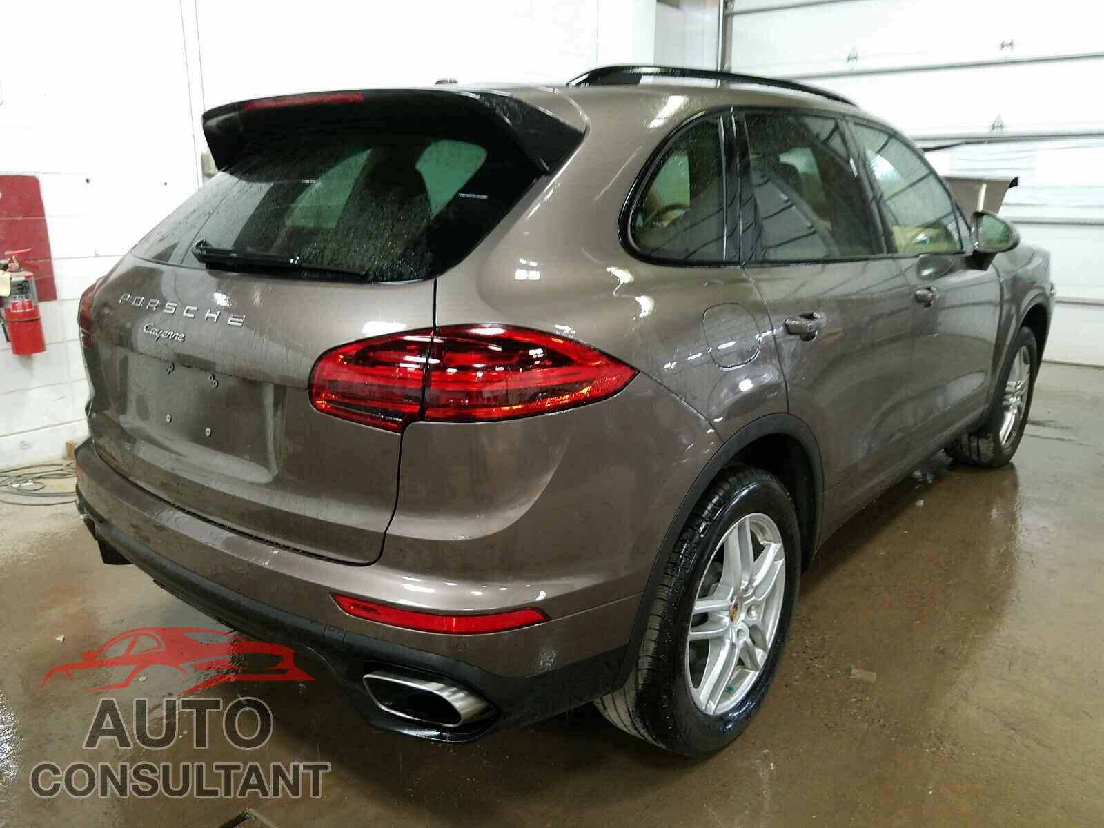 PORSCHE CAYENNE 2016 - WP1AA2A28GKA09247
