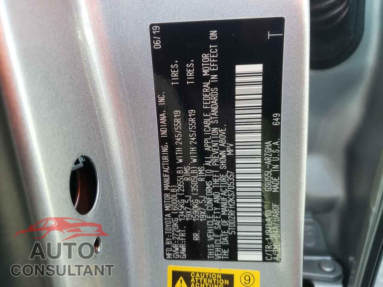 TOYOTA HIGHLANDER 2019 - 5TDDZRFH2KS705357