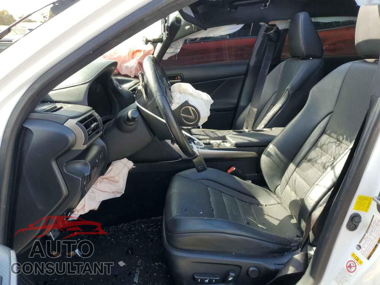 LEXUS IS 2017 - JTHBE1D21H5029127