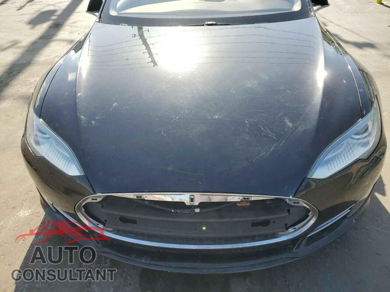 TESLA MODEL S 2013 - 5YJSA1CP2DFP06592