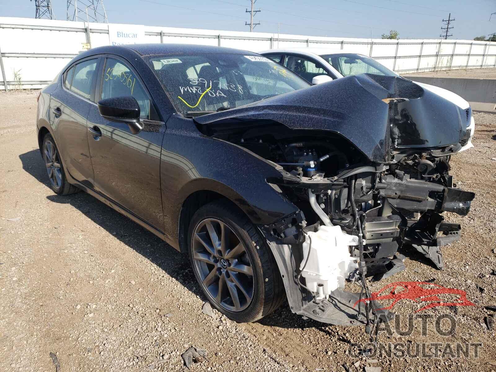 MAZDA 3 2018 - 3MZBN1V3XJM208370