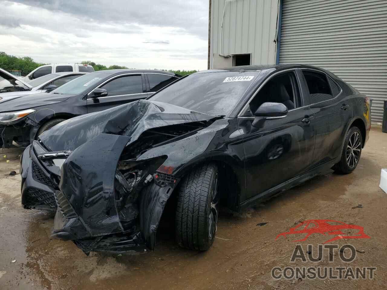 TOYOTA CAMRY 2018 - 4T1B11HK1JU020605