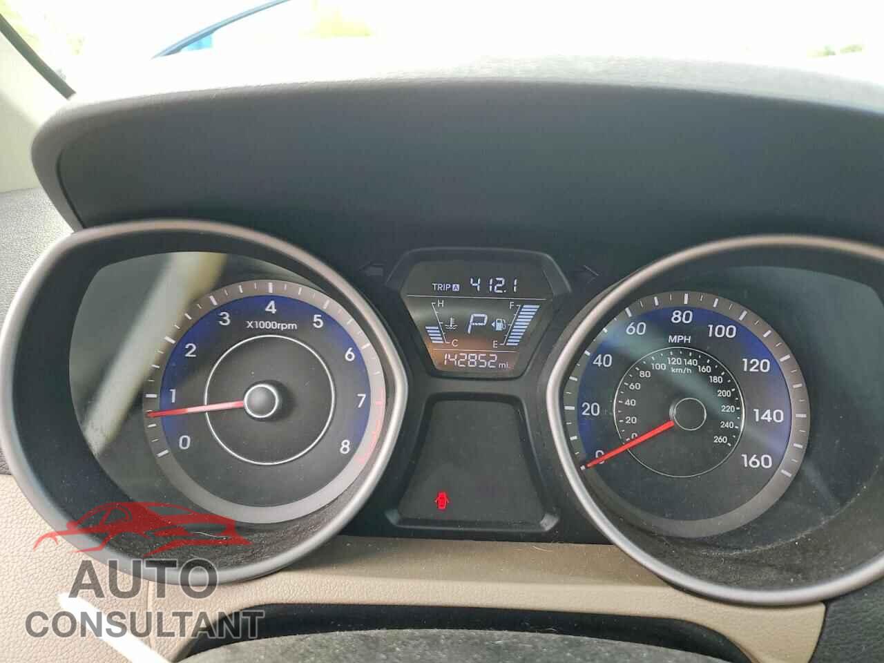 HYUNDAI ELANTRA 2015 - KMHDH4AE7FU342005