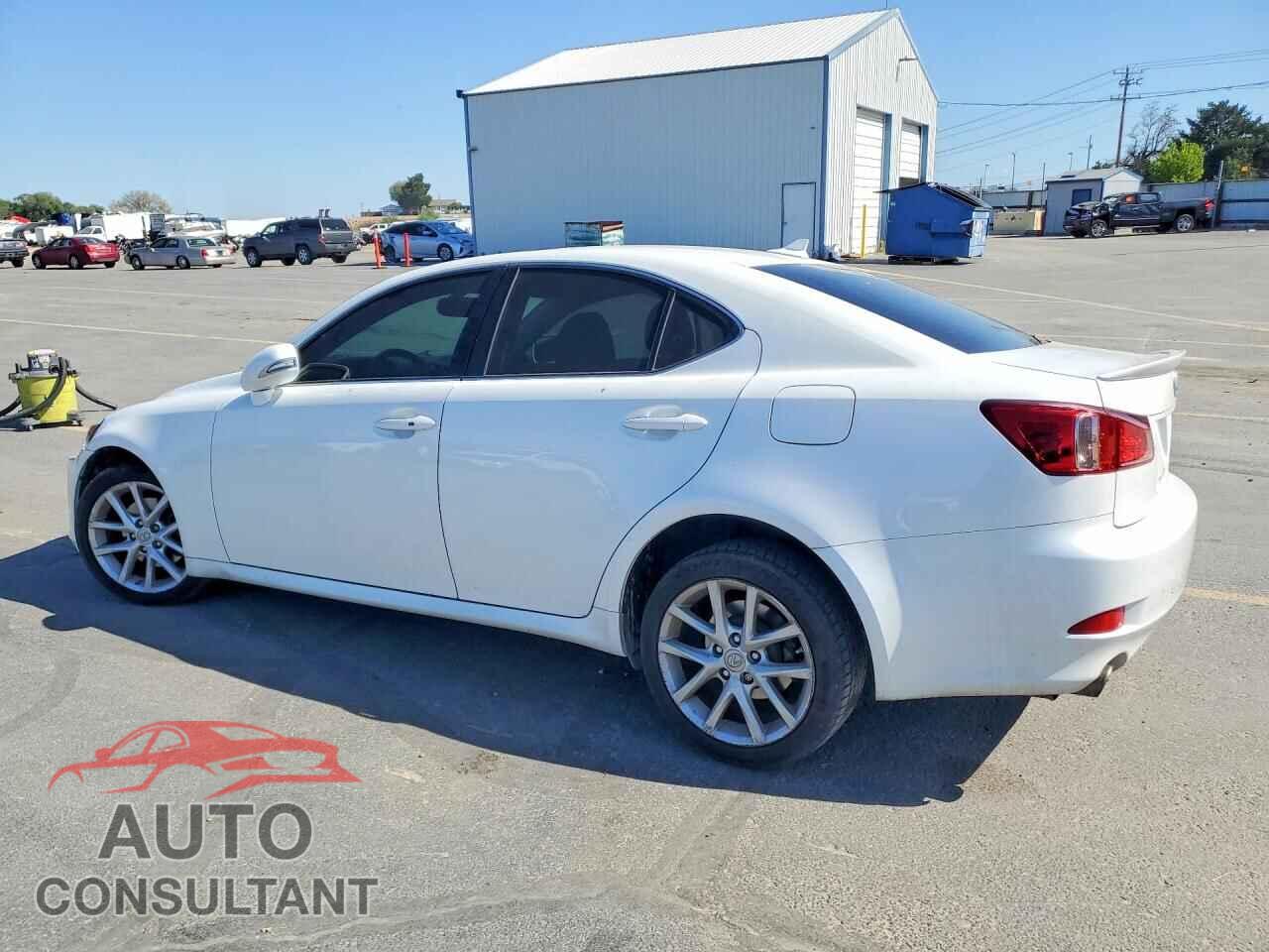 LEXUS IS 2011 - JTHCF5C20B5051072