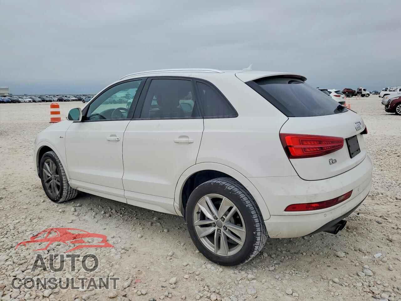 AUDI Q3 2018 - WA1BCCFS5JR012257