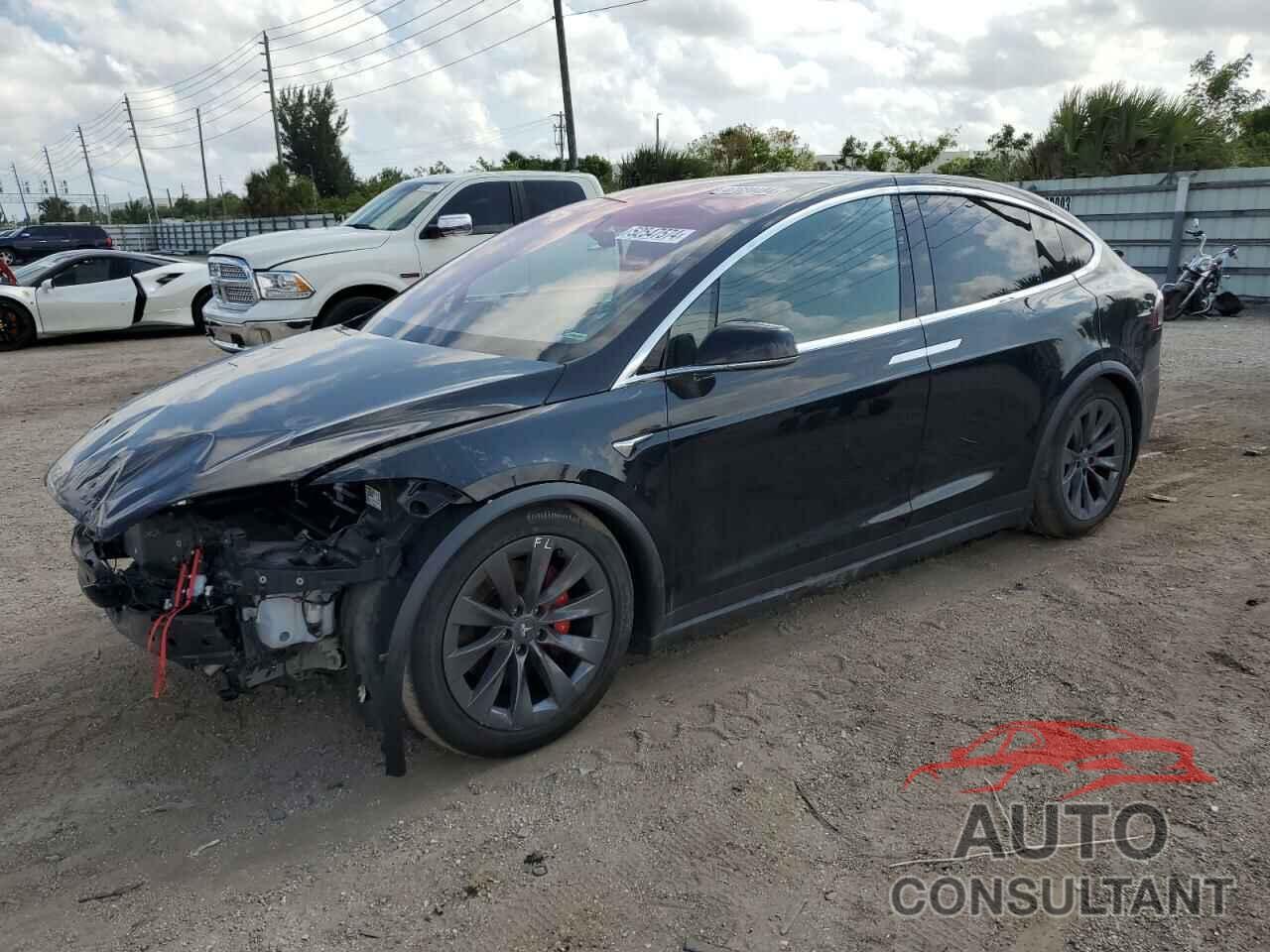 TESLA MODEL X 2017 - 5YJXCAE4XHF051106