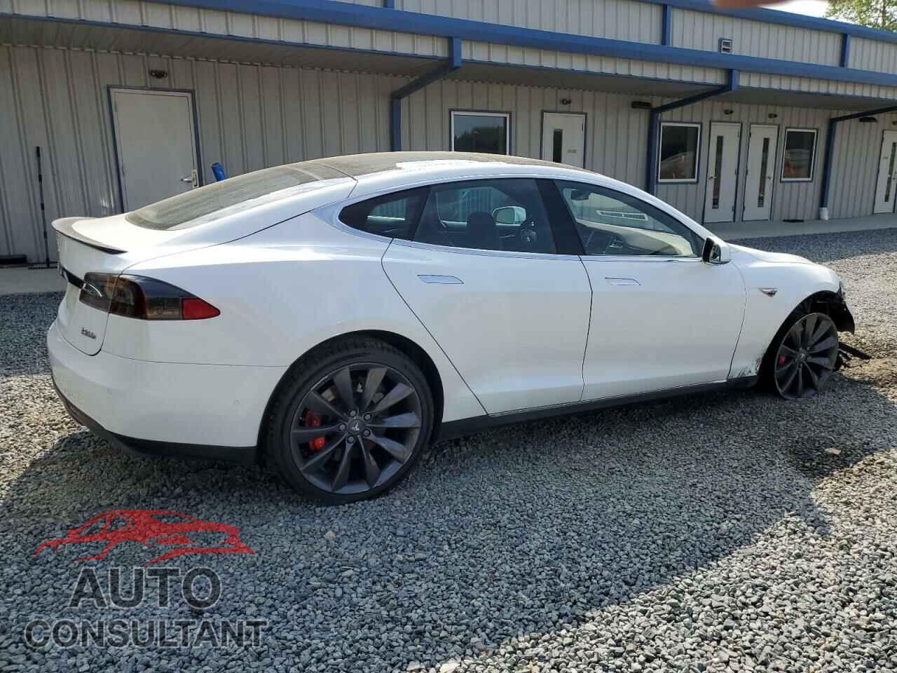 TESLA MODEL S 2015 - 5YJSA1E43FF102541
