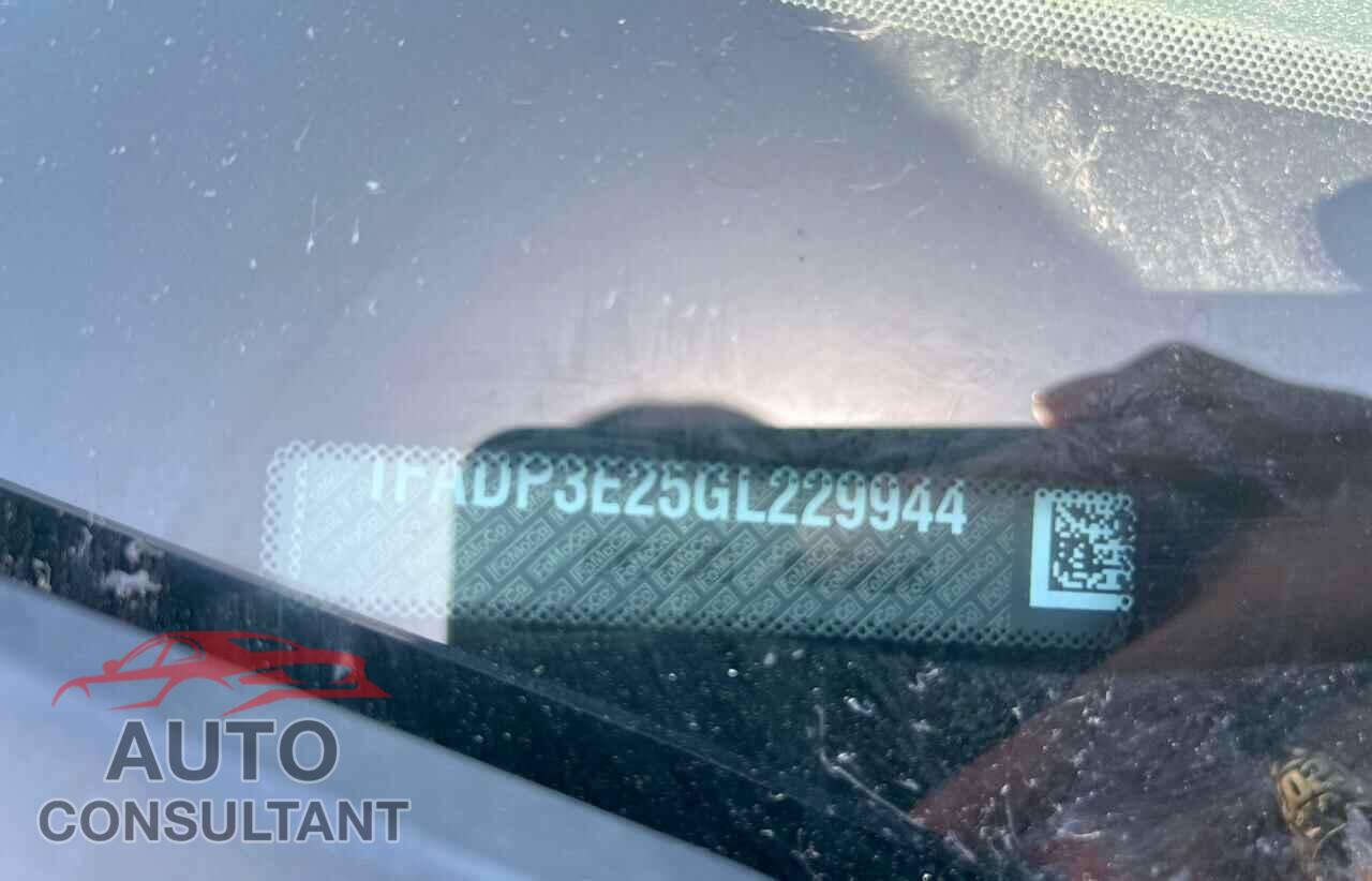 FORD FOCUS 2016 - 1FADP3E25GL229944
