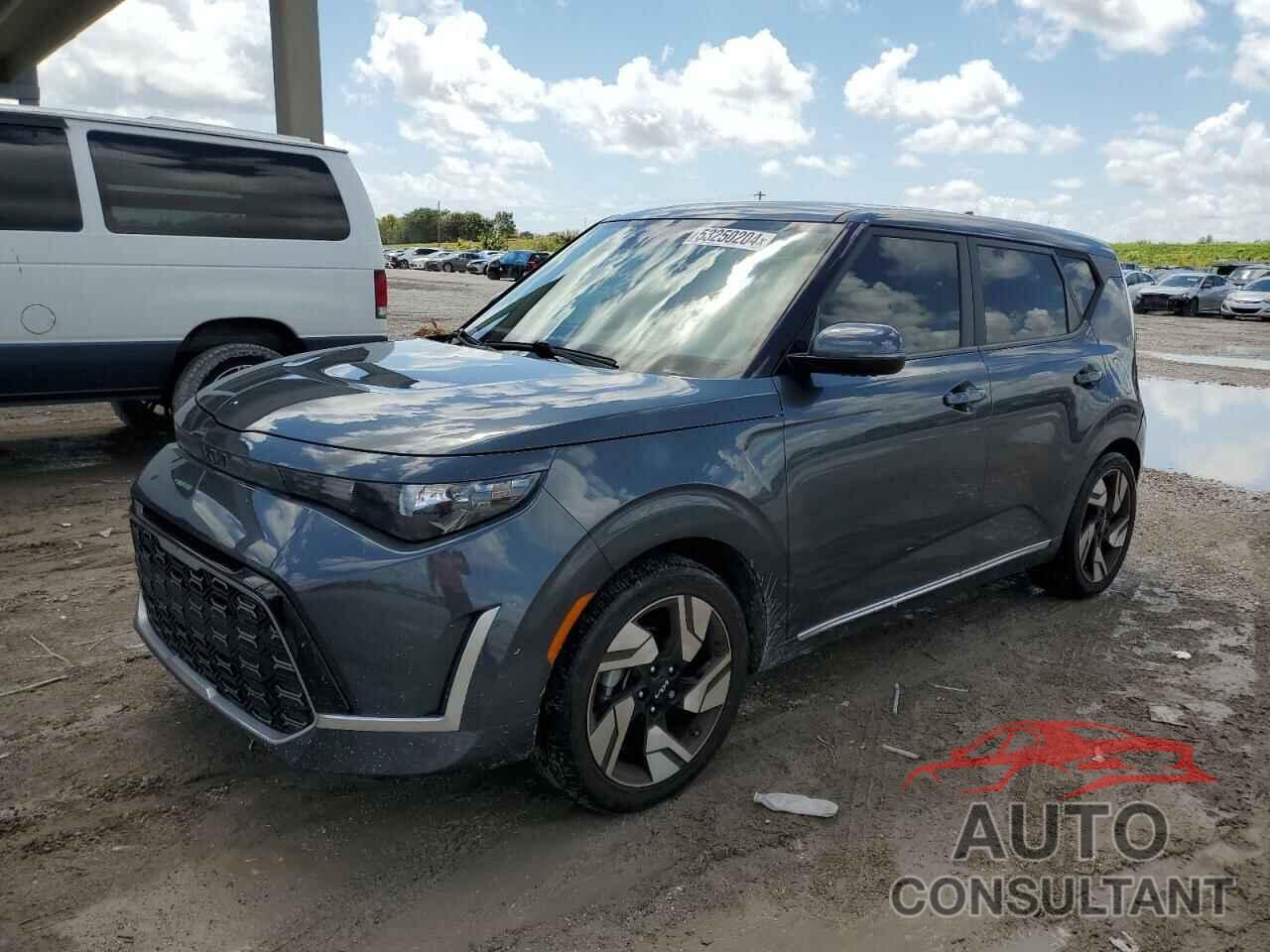 KIA SOUL 2023 - KNDJ53AU1P7200685