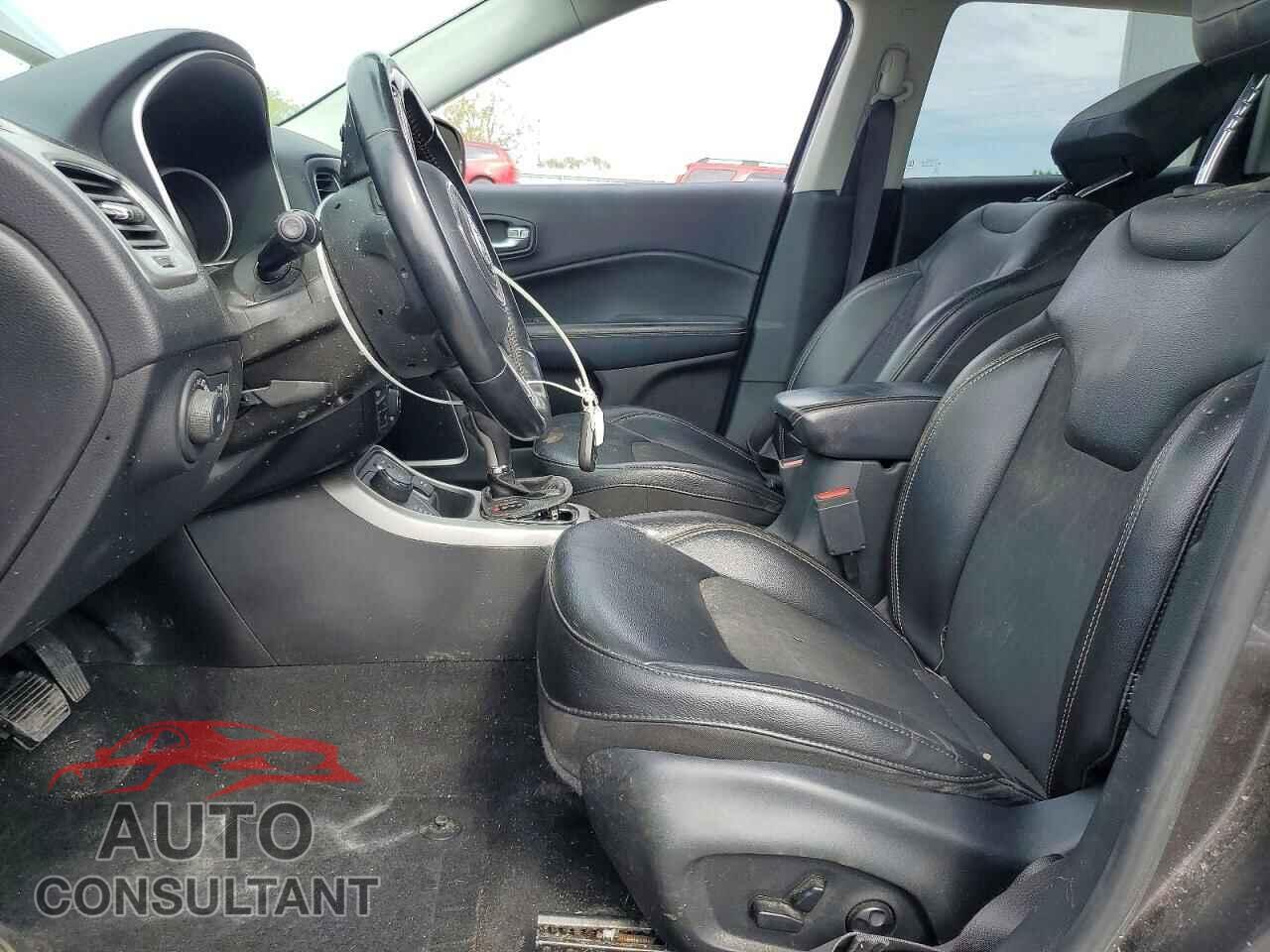 JEEP COMPASS 2019 - 3C4NJDBB7KT678792