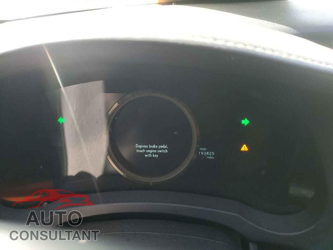 LEXUS IS 2014 - JTHCF1D26E5003376