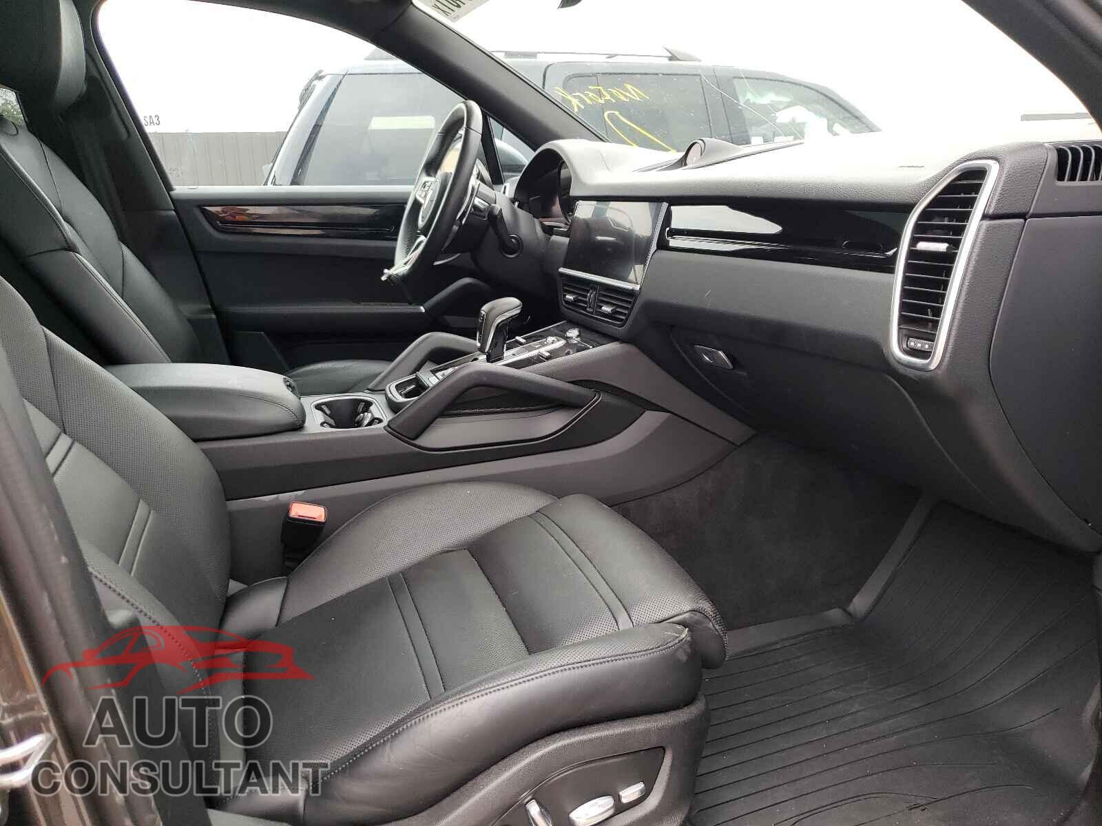 PORSCHE CAYENNE 2019 - WP1AA2AY5KDA02743