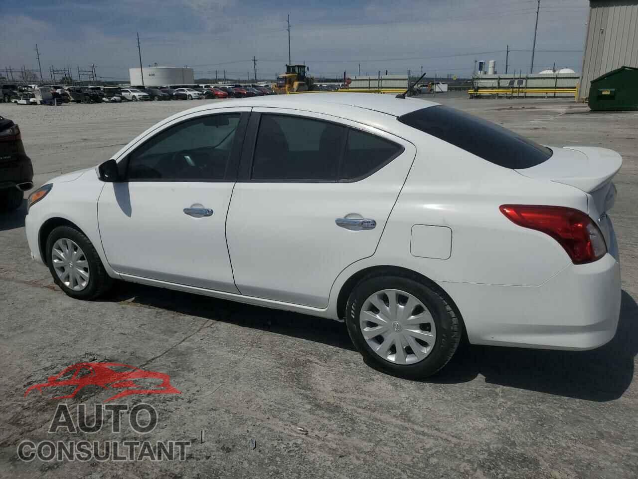 NISSAN VERSA 2019 - 3N1CN7AP1KL856418