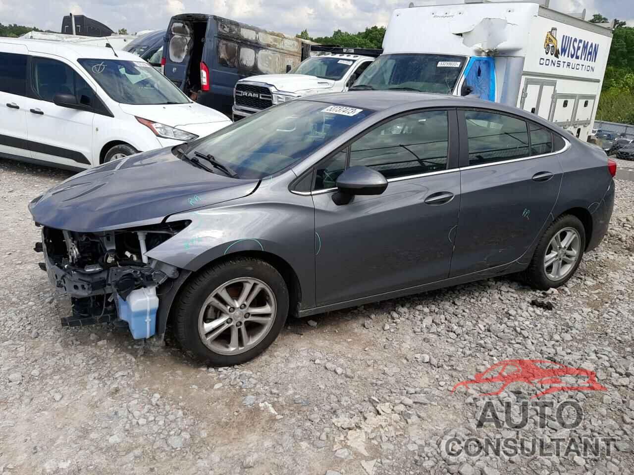 CHEVROLET CRUZE 2018 - 1G1BE5SM2J7216943